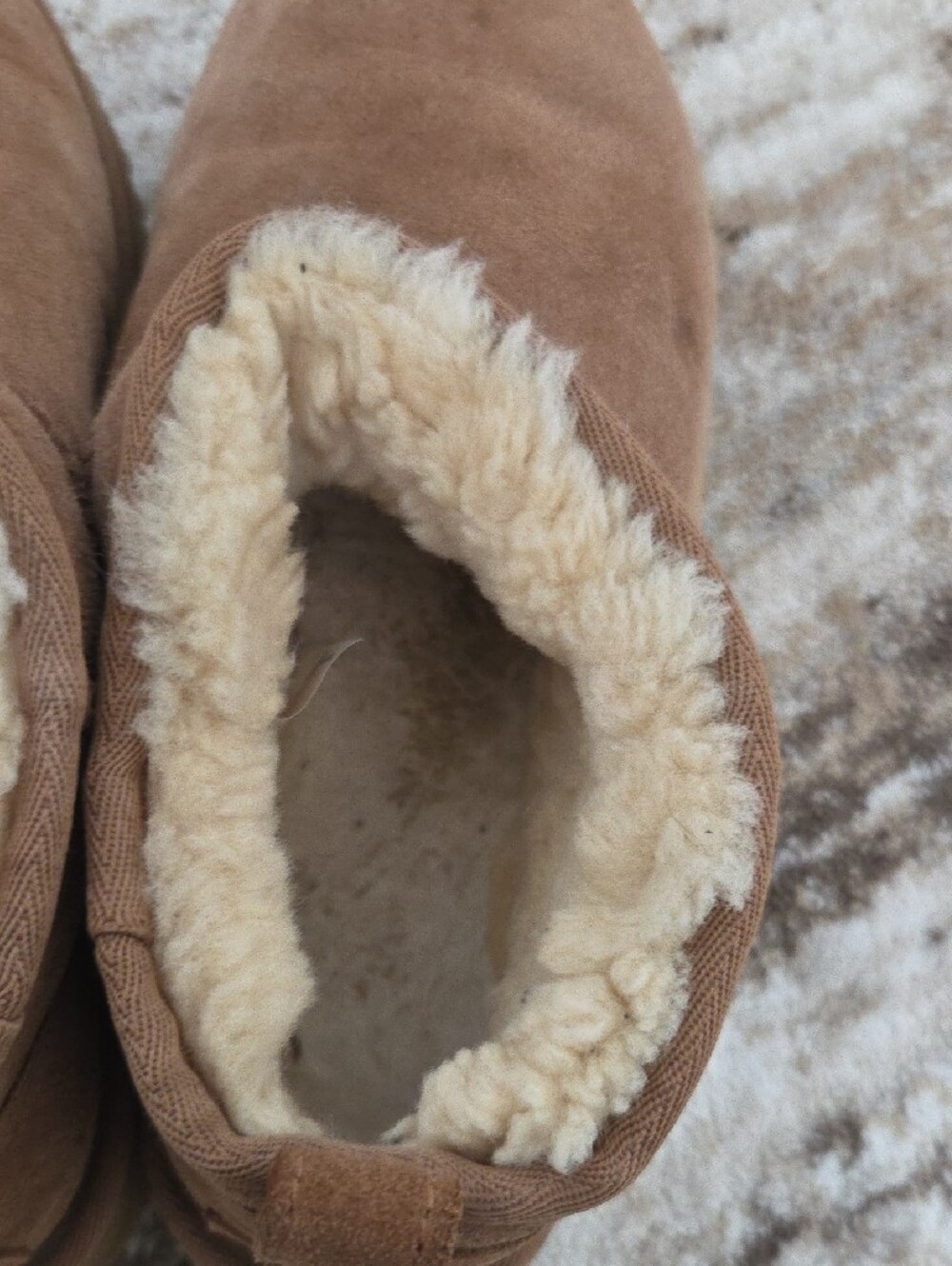 UGG Classic Ultra Mini - Picture 6 of 8